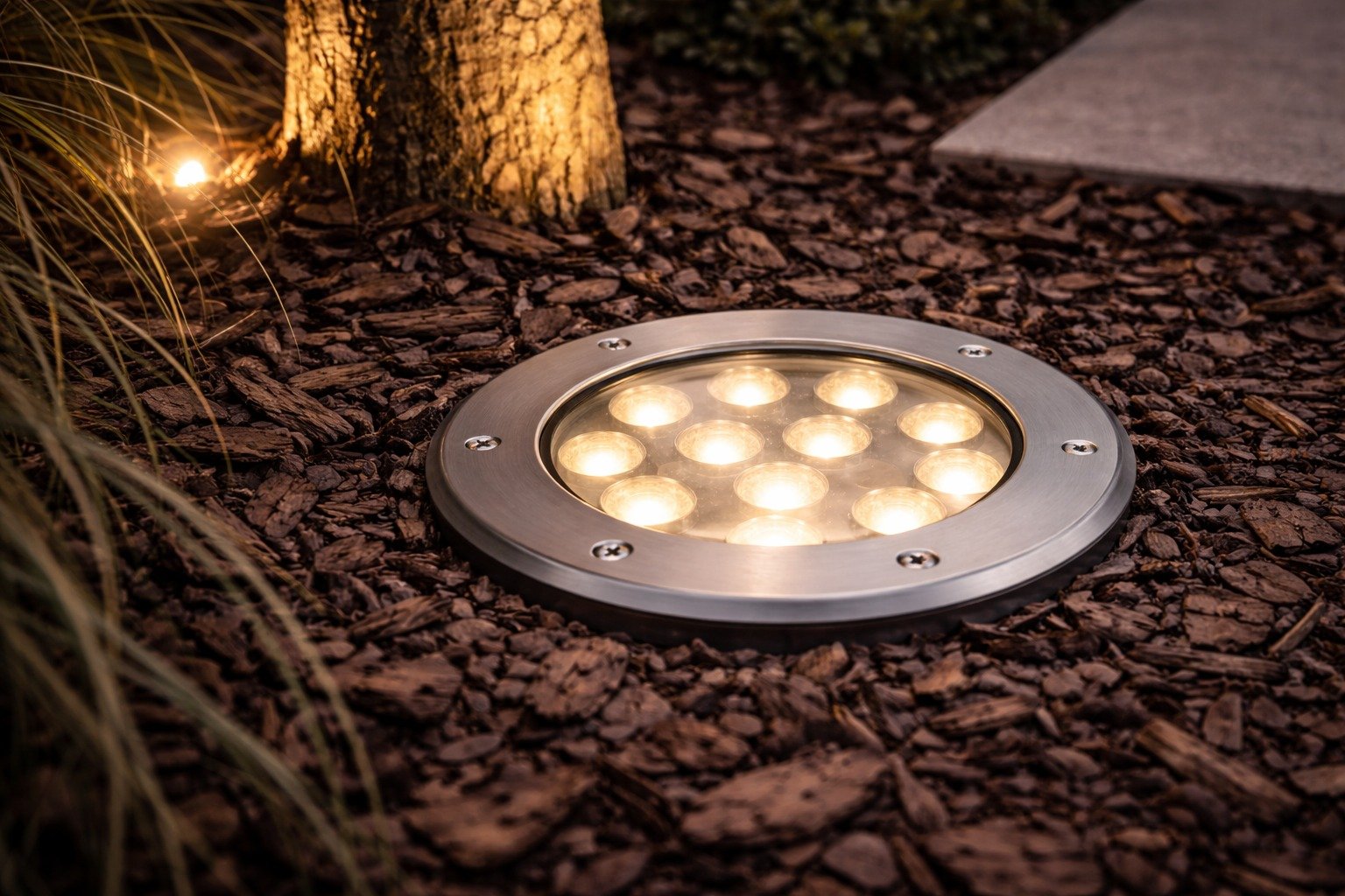 AV-Ground Uplight : Dramatic & Durable Architectural Upward Illumination - Image 2